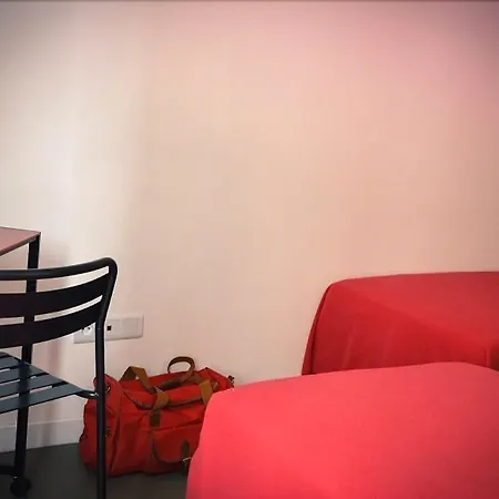 Beautiful Belleville Hotel & Hostel