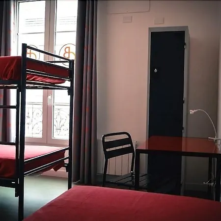 Beautiful Belleville Hotel & Hostel Hostel *