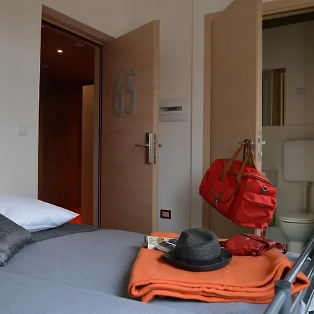 Beautiful Belleville Hotel & Hostel Hostel Paris