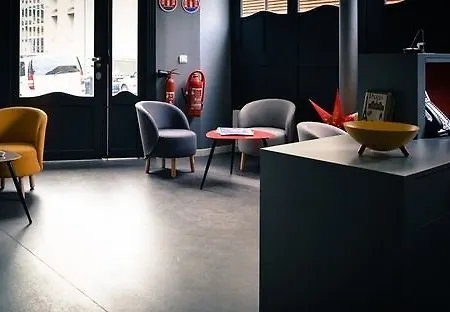 Beautiful Belleville Hotel & Hostel Hostel