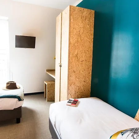 Beautiful Belleville Hotel & Hostel Hostel
