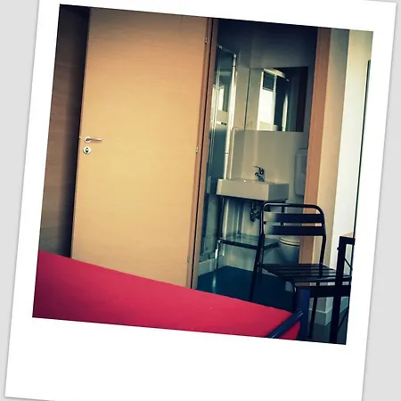 Hostel Beautiful Belleville Hotel & Hostel Paris